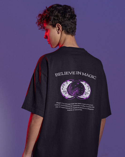 Believe In Magic - Oversized T-shirt
